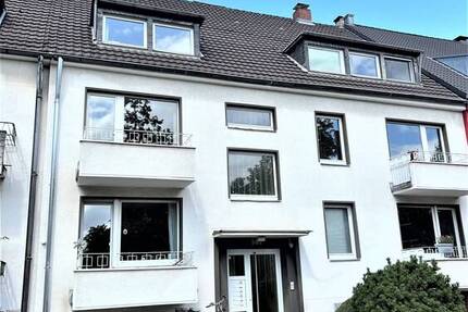 Modernisierte 3-Zimmer-Wohnung mit zwei Balkonen Köln-Braunsfeld