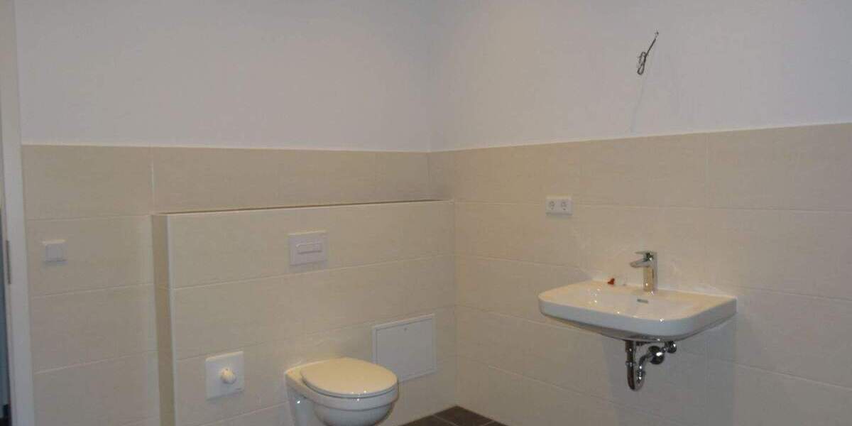 Zimmer Rathenow Rathenow West - 4 Zimmer, 145 m&sup2;, 1.160&euro; | Angebot:25665406