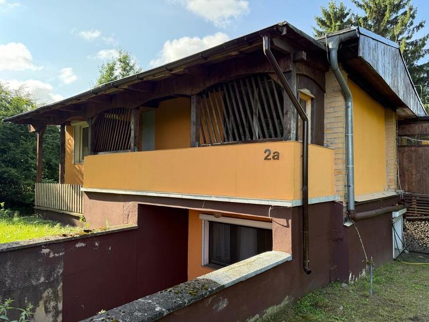 Bungalow mit großem Grundstück und Pool in sehr ruhiger Lage