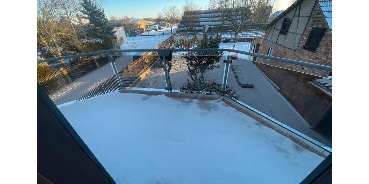 Dachgeschoßwohnung Drei Gleichen - 3.5 Zimmer, 82 m&sup2;, 779&euro; | Angebot:24554817