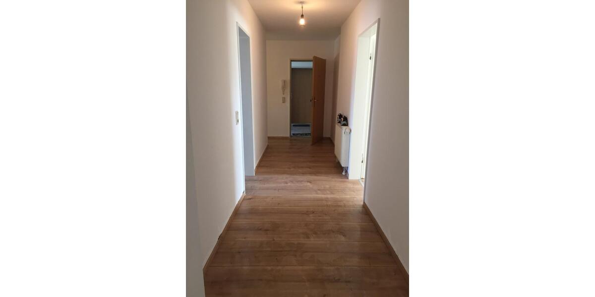 Etagenwohnung Bad Krozingen - 3 Zimmer, 80 m&sup2;, 1.090&euro; | Angebot:25569337