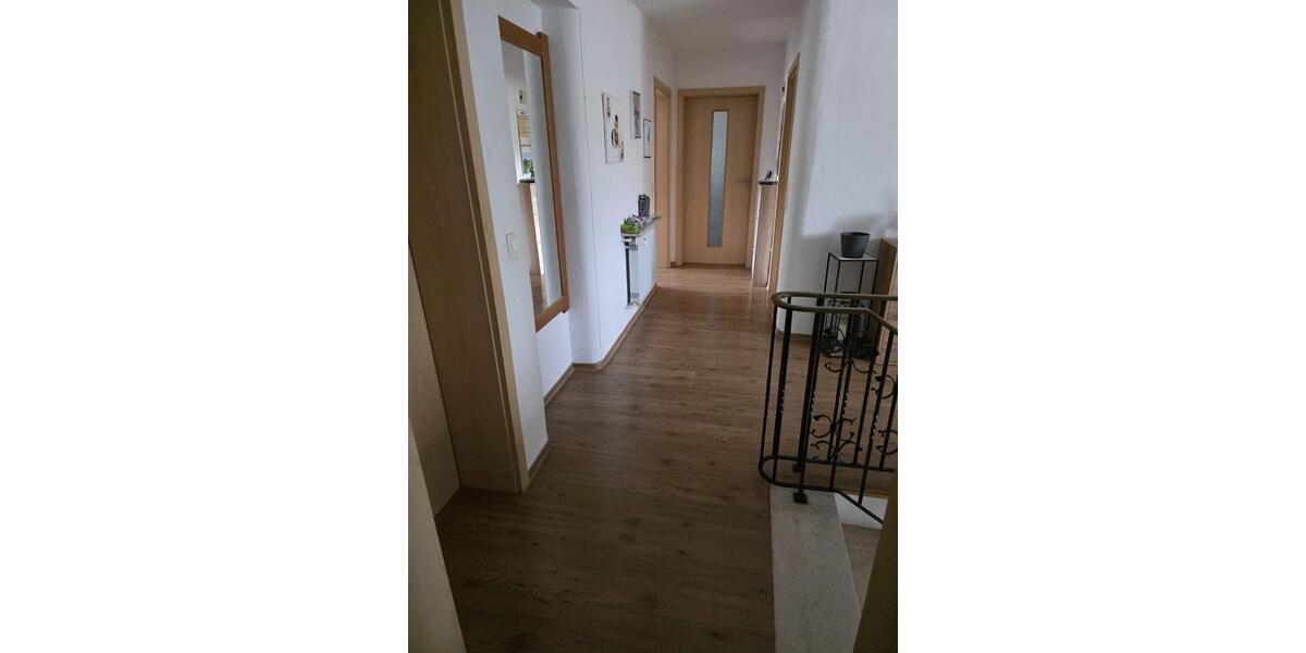 Etagenwohnung Triftern - 4 Zimmer, 115 m&sup2;, 850&euro; | Angebot:26649453