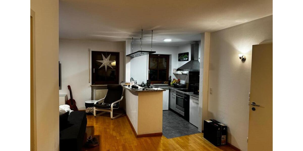 Etagenwohnung Neubeuern - 3 Zimmer, 79 m&sup2;, 1.080&euro; | Angebot:25321423