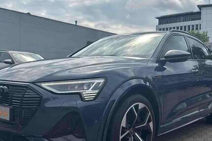 Audi e-tron 30.705 km 43.950 &euro; Hamburg 22047