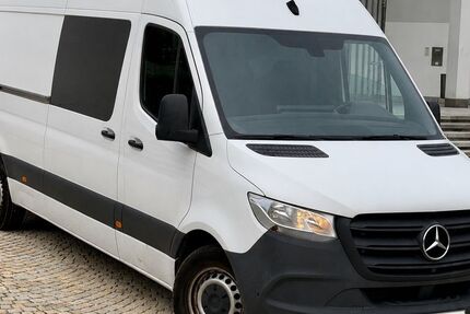 Mercedes-Benz Sprinter 199.000 km 21.900 &euro; München 81827