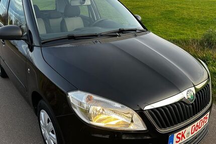 Skoda Fabia 141.000 km 3.499 &euro; HALLE 06116