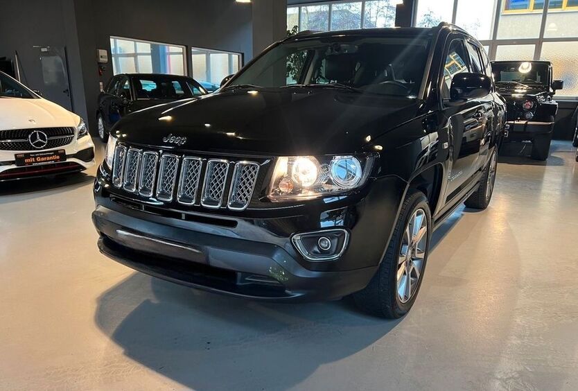 Jeep Compass 124.900 km 10.700 € Augsburg 86167