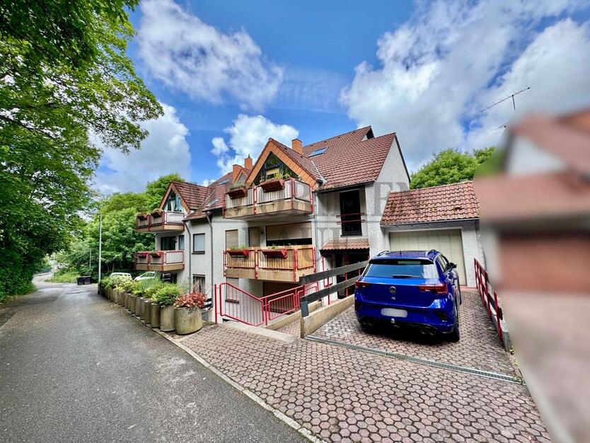 GEPFLEGTE 2 ZKB Mietwohnung MIT EINBAUKÜCHE, BALKON UND GARAGE IN DUDWEILER - SOFORT FREI