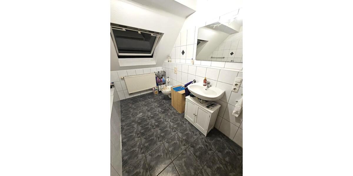 Dachgeschoßwohnung Bad Kreuznach Bad Münster am Stein-Ebernburg - 3 Zimmer, 80 m&sup2;, 750&euro; | Angebot:26560329