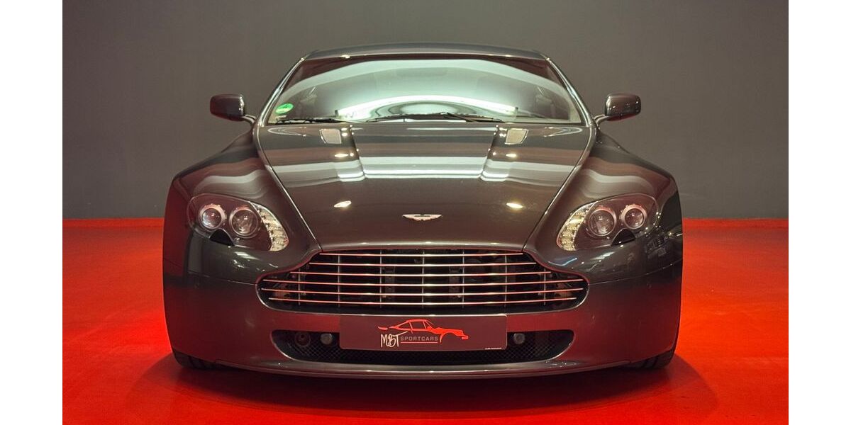 Aston Martin V8 Vantage 86.669 km 54.900 &euro; München 80538