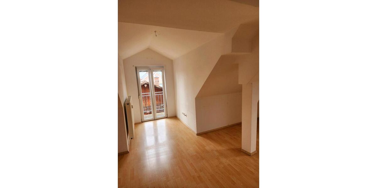 Dachgeschoßwohnung Pilsting - 2 Zimmer, 46 m&sup2;, 410&euro; | Angebot:26422264