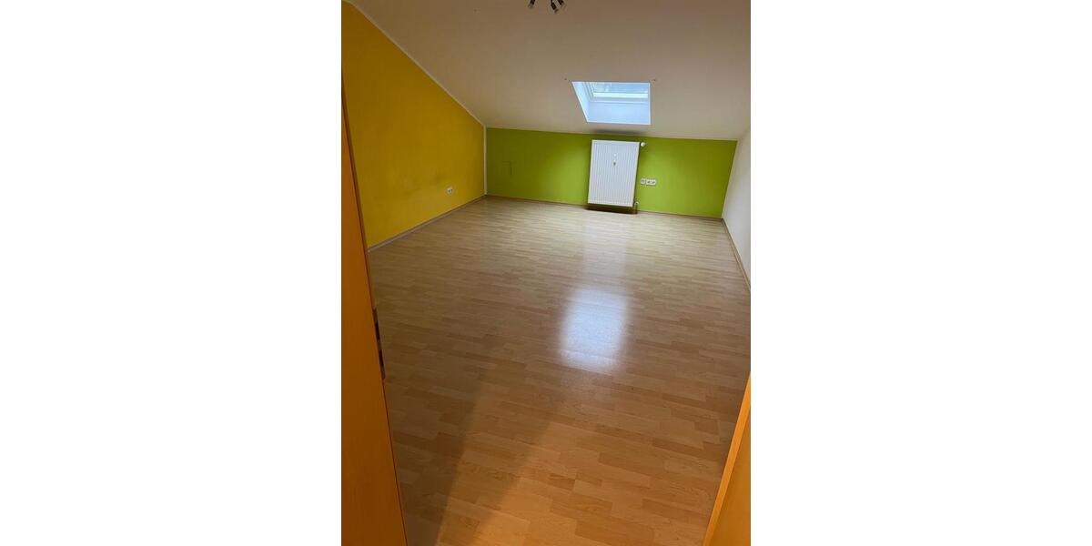 Dachgeschoßwohnung Regen - 3 Zimmer, 107 m&sup2;, 195.000&euro; | Angebot:27226208