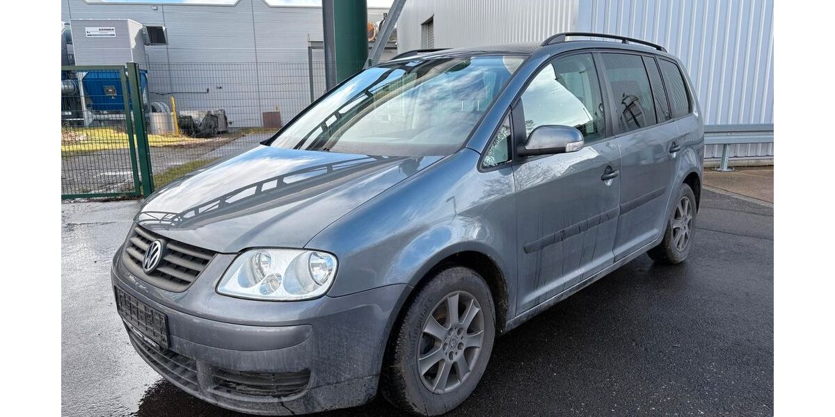 VW Touran 149.000 km 1.990 &euro; Drei Gleichen OT Günthersleben 99869