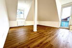Erstbezug! Lichtdurchflutete DG-Wohnung mit ca. 93?m² Grundfläche, Balkon, Aufzug, TG STP