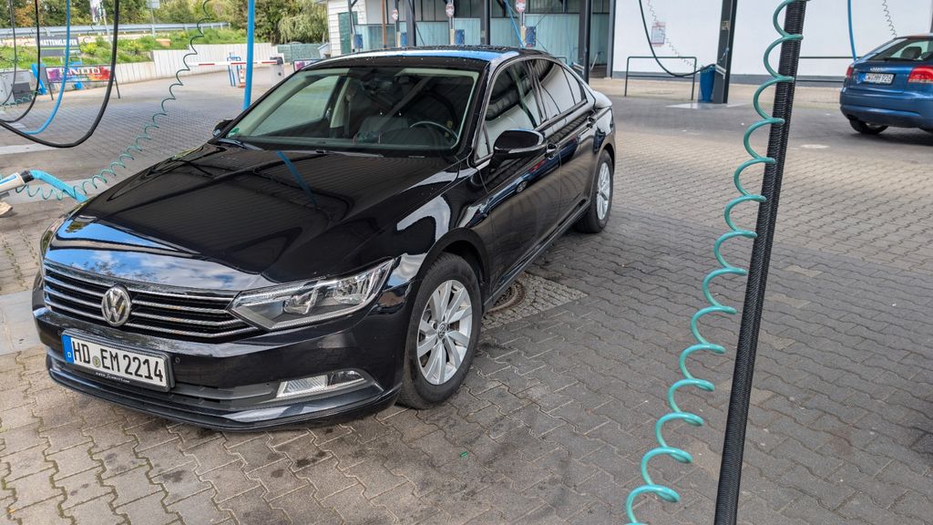 VW Passat 115.000 km 15.900 € Wiesloch 69168