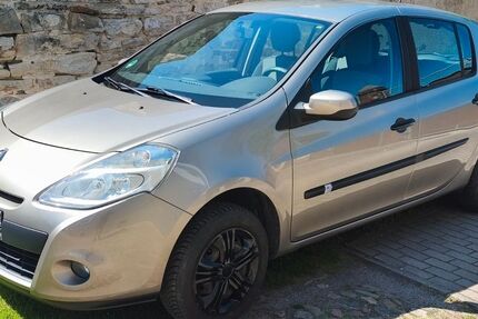Renault Clio 104.215 km 2.999 &euro; Gehrendorf 39646