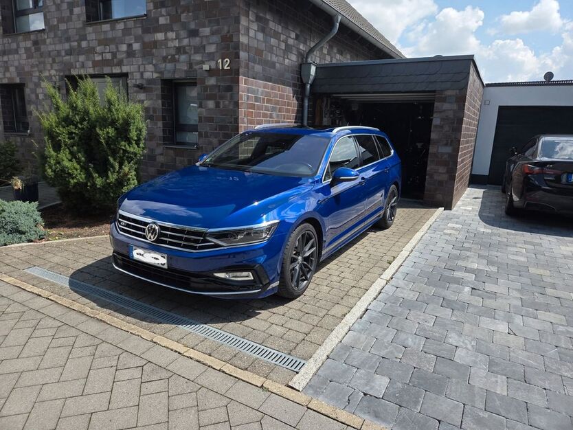 VW Passat 82.000 km 28.900 € Grevenbroich 41516