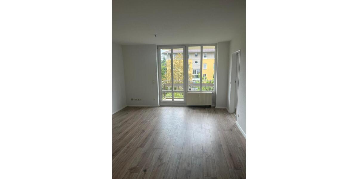 1,5-Zimmer-Wohnung in Klotzsche mit Balkon und TG-Stellplatz - Etagenwohnung Dresden Klotzsche | Angebot:27347042