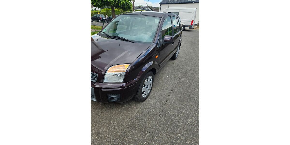 Ford Fusion 110.000 km 3.990 &euro; düsseldorf 40231