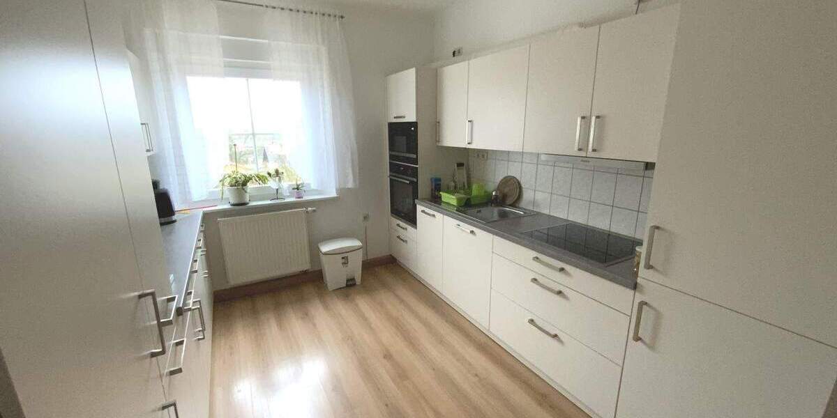 Etagenwohnung Maxhütte-Haidhof Maxhütte - 4 Zimmer, 106 m&sup2;, 219.000&euro; | Angebot:25674604