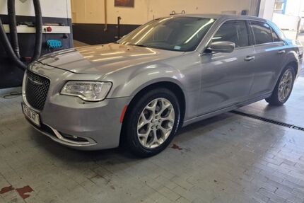 Chrysler 300C 96.488 km 19.975 &euro; Frankfurt 60487