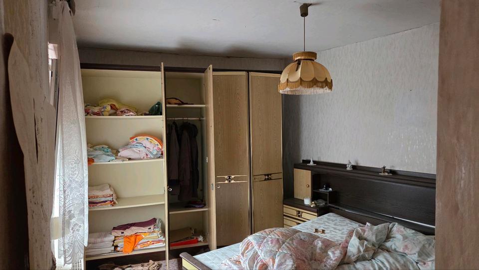 Reihenhaus Hettstedt - 3 Zimmer, 130 m&sup2;, 35.000&euro; | Angebot:27126510