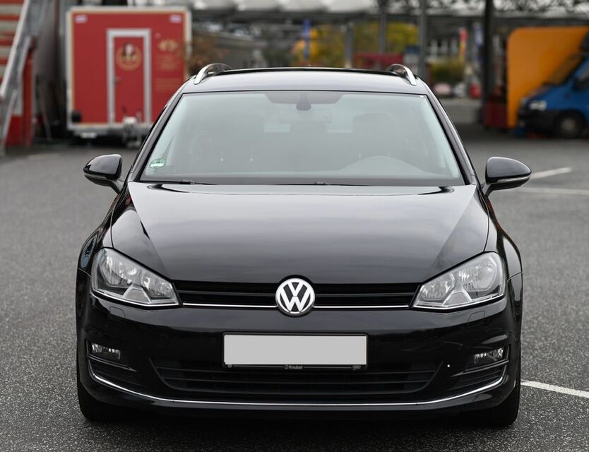 VW Golf 104.000 km 11.200 € Unkel 53572