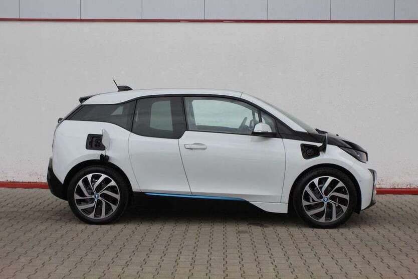 i3