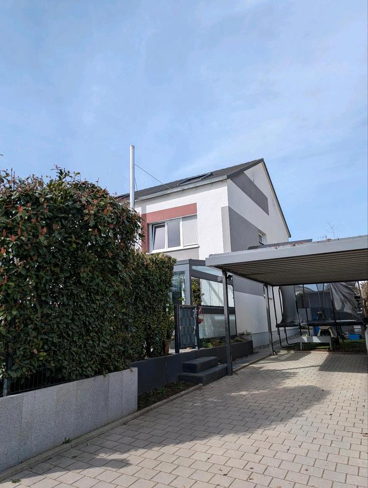 Moderne Doppelhaushälfte Leingarten 549.000, ohne Makler