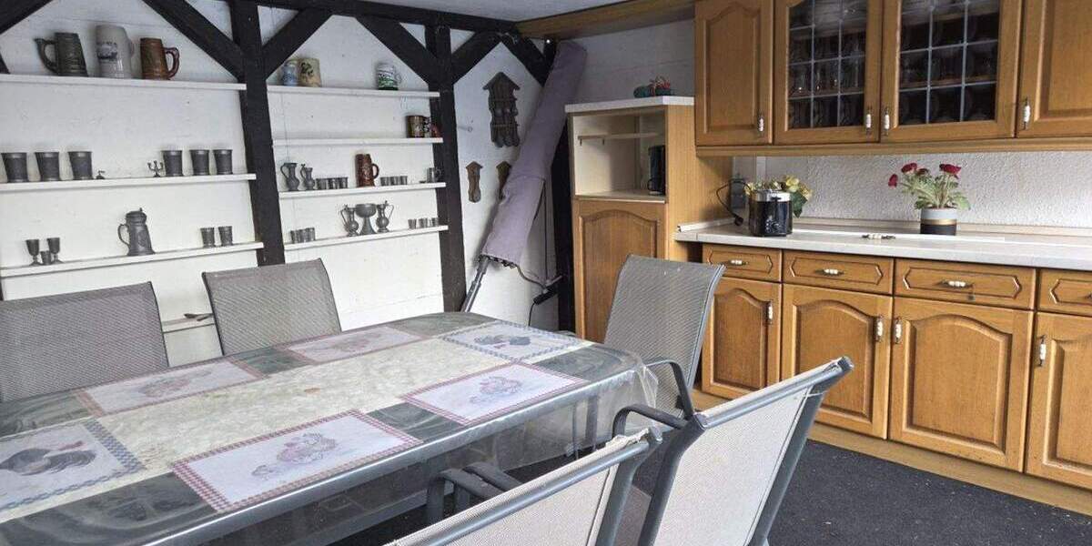 DHH - Haus auf super Grundstück - inkl. Ferienbungalow - ruhige und beliebte Lage 4 zimmer