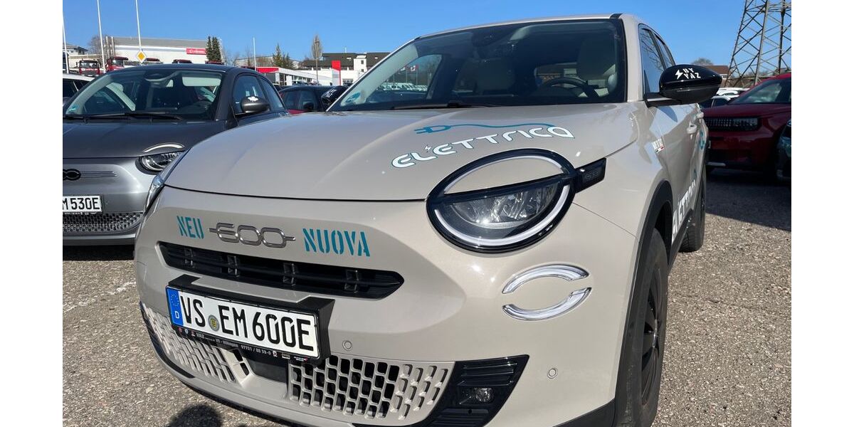 Fiat 600e 16.500 km 31.990 &euro; Villingen-Schwenningen 78052