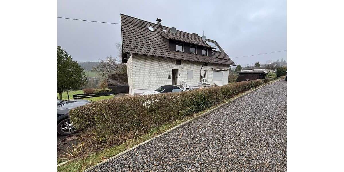 Haus zum Kaufen in Gummersbach 385.000 € 166 m² 6 zimmer