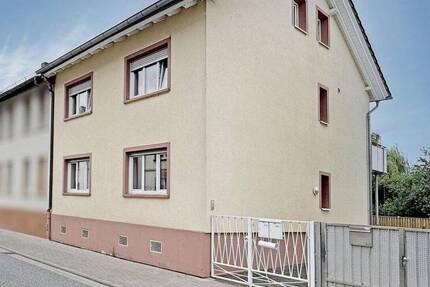 Hochwertiges, energieeffizientes und kernsaniertes Zweifamilienhaus! 6 zimmer