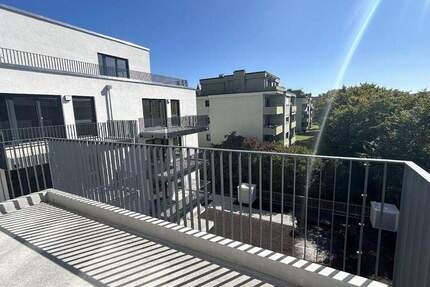 Wohnung Stuttgart Untertürkheim - 5 Zimmer, 120 m&sup2;, 1.990&euro; | Angebot:25727984