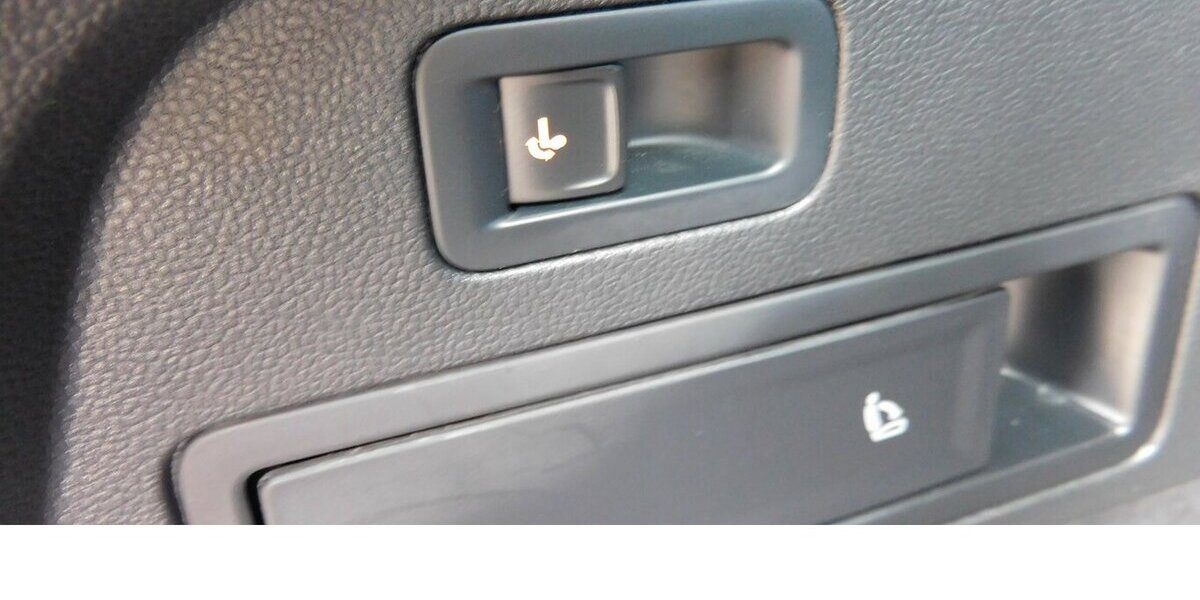 VW Tiguan Allspace 1.5 TSI Life 7 Sitze Navi DSG 30.900 km 28.990 &euro; Vordorf 38533