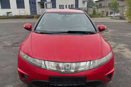 Honda Civic 300.563 km 3.300 € Lübeck 23554