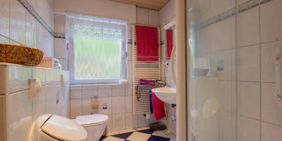Mehrfamilienhaus, Wohnhaus Arnsberg Obereimer - 7 Zimmer, 172 m&sup2;, 392.000&euro; | Angebot:26787864