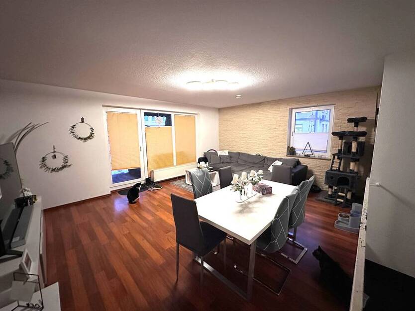 Geräumige DREIRAUMWOHNUNG - trotz Innenstadtnähe ruhige Lage 3 zimmer