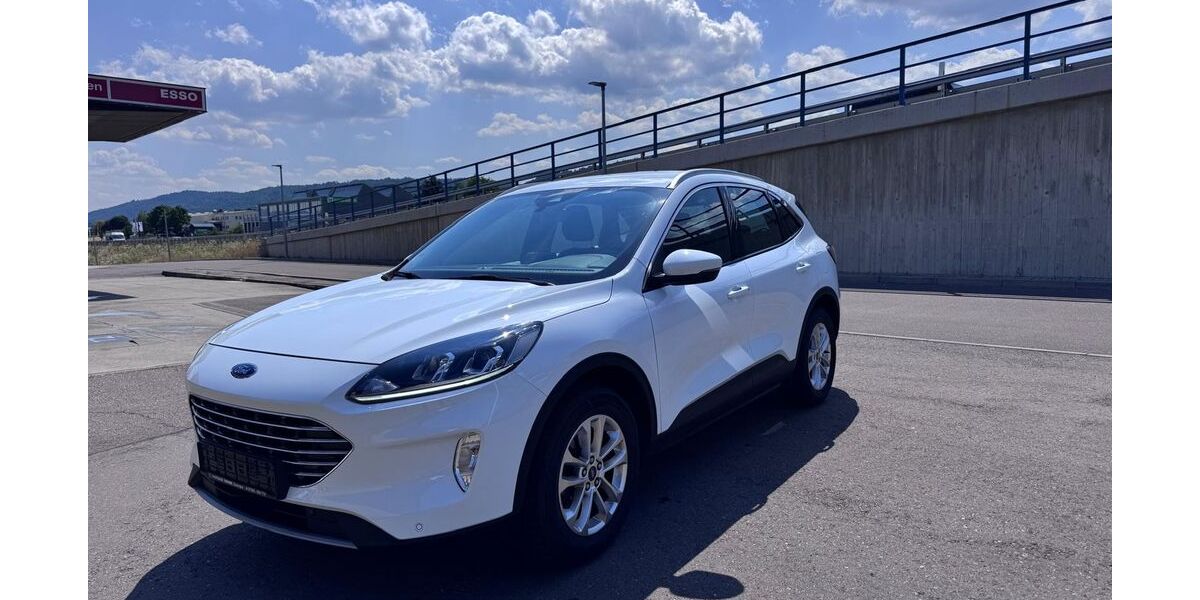 Ford Kuga 117.000 km 16.200 &euro; Essingen­­­ 73457