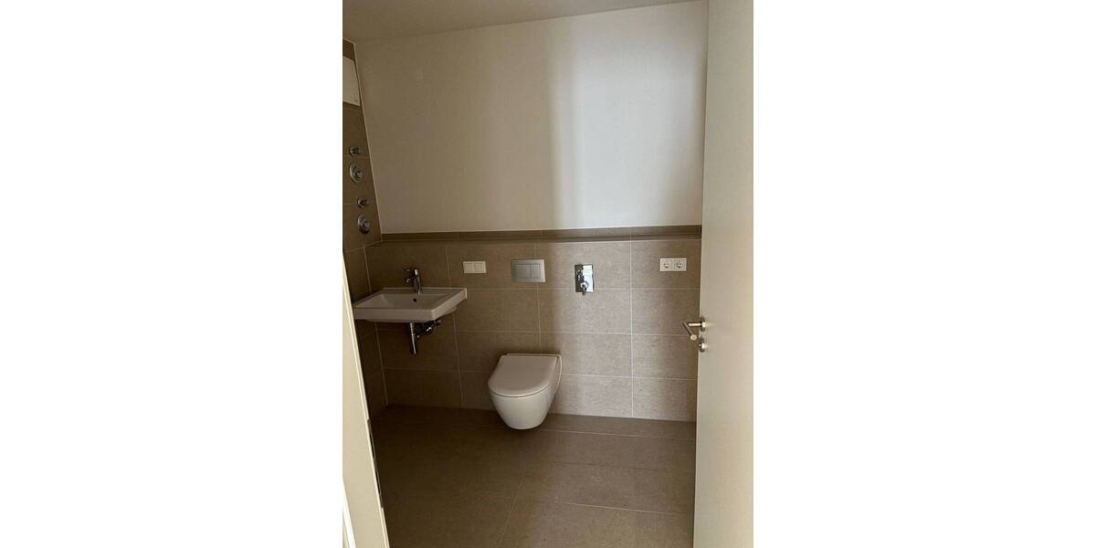 Etagenwohnung Frankfurt am Main Bockenheim - 3 Zimmer, 84 m&sup2;, 1.655&euro; | Angebot:26157447