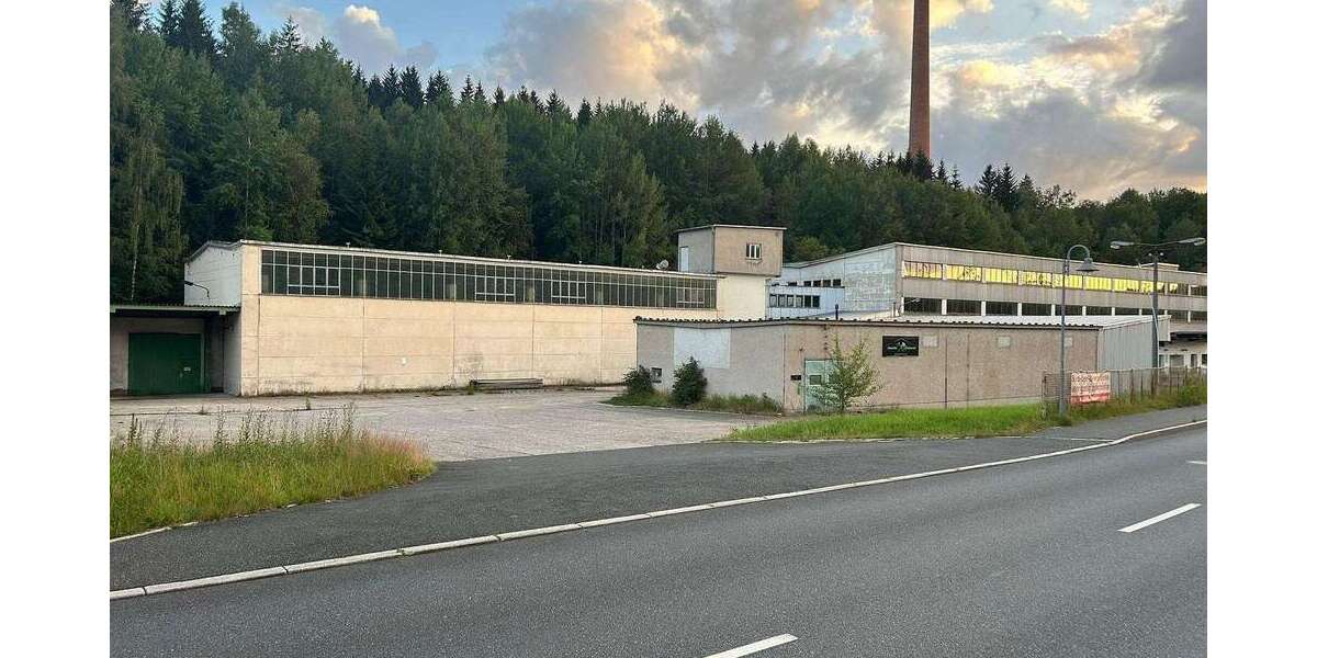 Halle in Muldenhammer 295.000 € zimmer