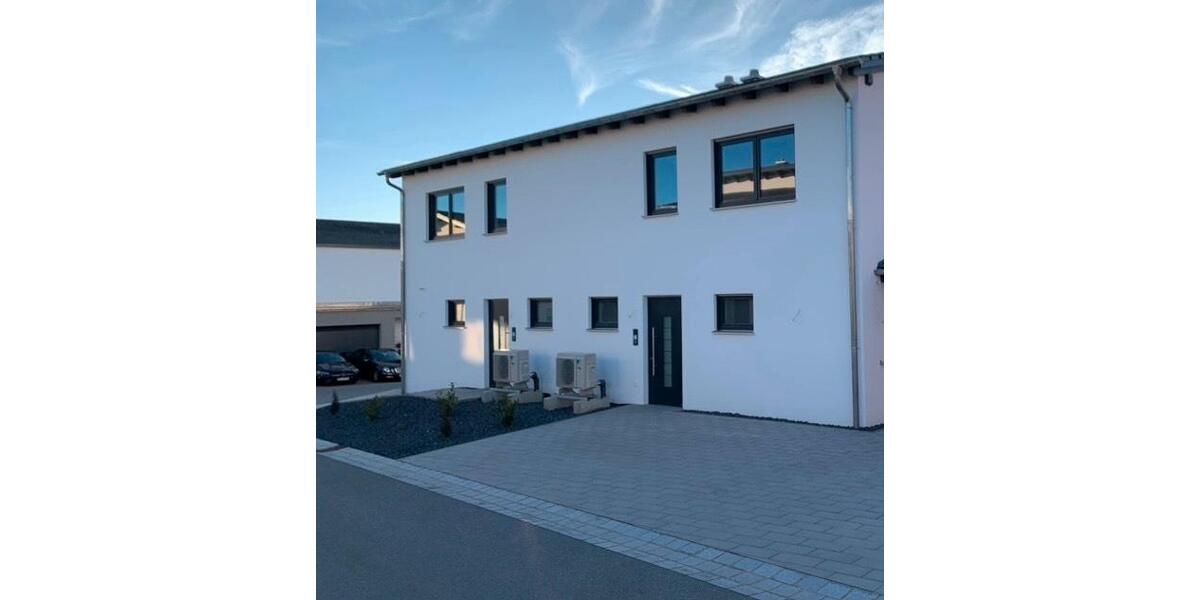 Doppelhaushälfte Cham - 4 Zimmer, 132 m&sup2;, 499.000&euro; | Angebot:26933589