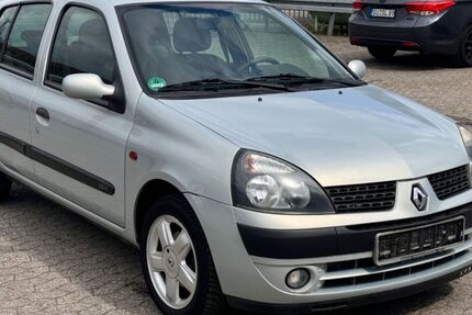 Renault Clio 75.230 km 3.000 &euro; Bornheim 53332