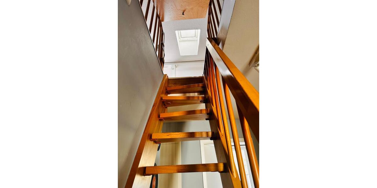 Dachgeschoßwohnung Bergisch Gladbach Gronau - 3 Zimmer, 78 m&sup2;, 1.050&euro; | Angebot:24752623