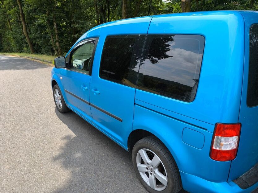 VW Caddy 256.000 km 2.499 € Pegnitz 91257