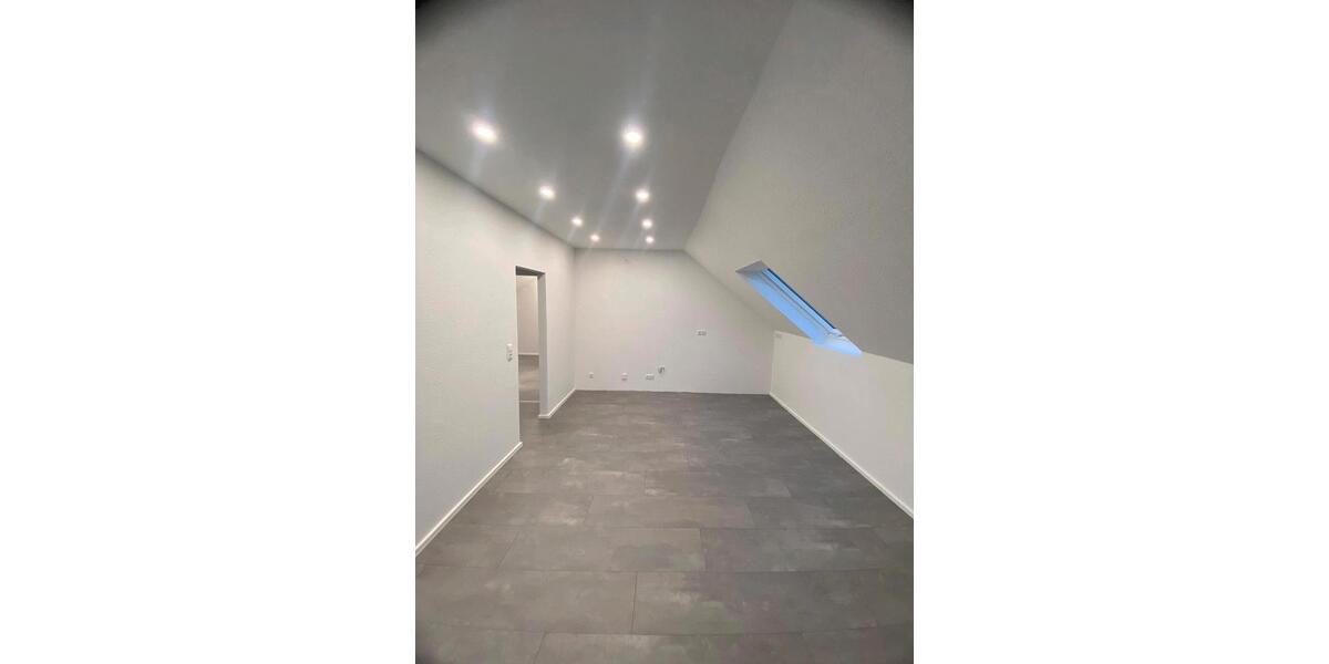 Dachgeschoßwohnung Schwanewede - 4 Zimmer, 103 m&sup2;, 179.000&euro; | Angebot:25300933