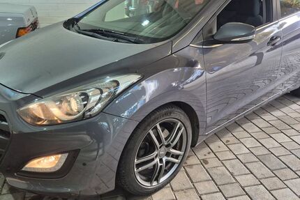 Hyundai i30 154.250 km 8.580 &euro; Bad Berneck im Fichtelgebirge 95460