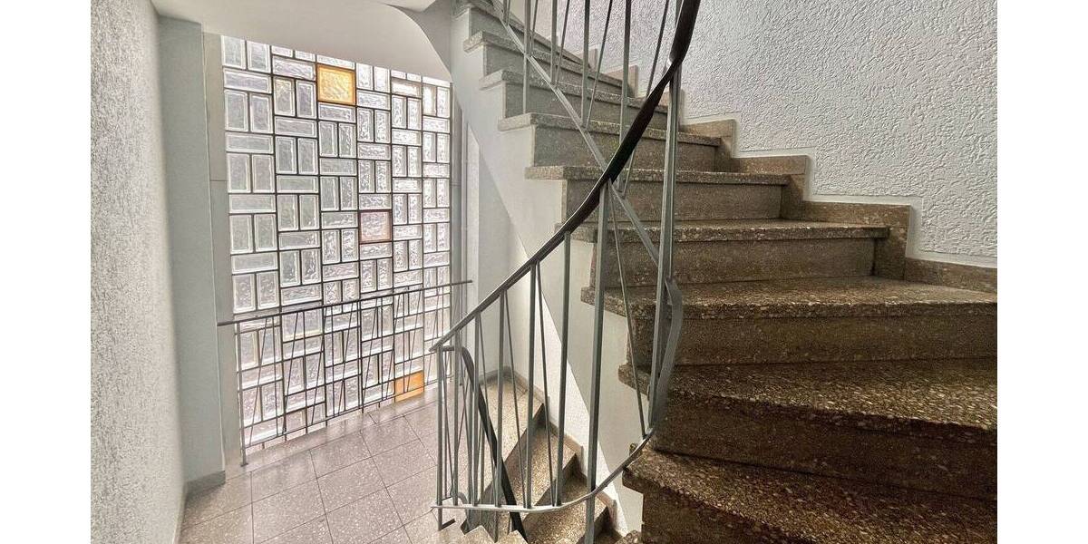 Etagenwohnung Mönchengladbach Stadtmitte - 5 Zimmer, 103 m&sup2;, 175.000&euro; | Angebot:25733446