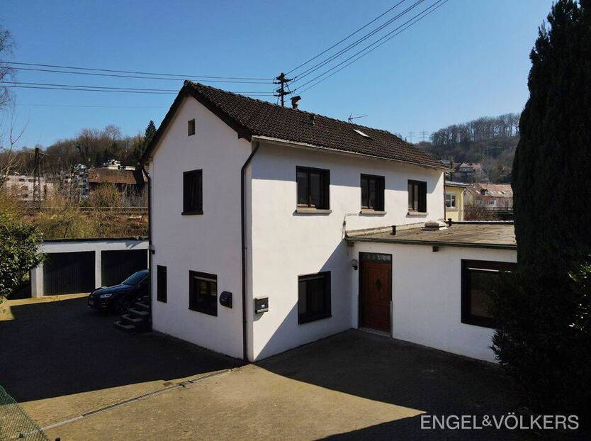 Zweifamilienhaus in unmittelbarer Waldrandlage von Saarbrücken Schafbrücke!