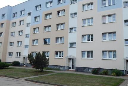 Wohnung Gnoien - 3 Zimmer, 60 m&sup2;, 390&euro; | Angebot:25439715